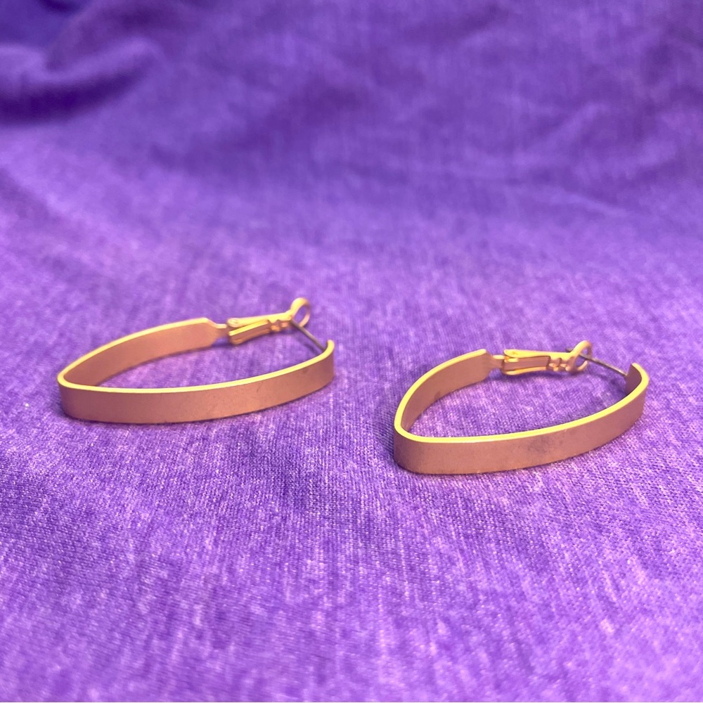 Vintage matte finish gold color drop earrings